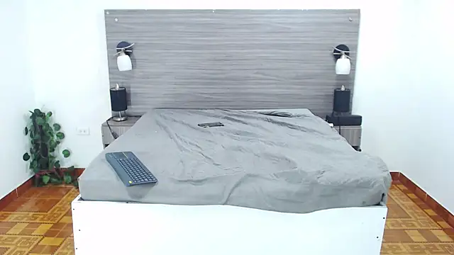 Loony Zion online show from 03/15/25, 04:43