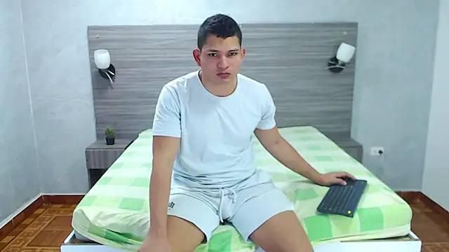 Loony Zion online show from 12/20/25, 01:29