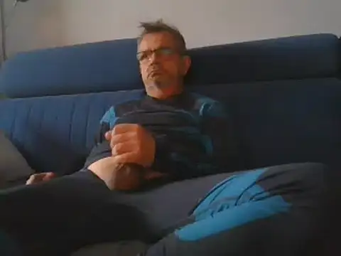 axecoman60 online show from 01/31/25, 07:39