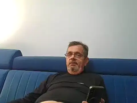 axecoman60 online show from 02/01/25, 06:08