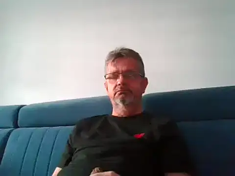 axecoman60 online show from 02/10/25, 07:04