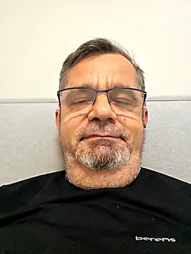 axecoman60 online show from 12/04/25, 08:50