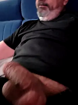 axecoman60 online show from 03/12/26, 03:51