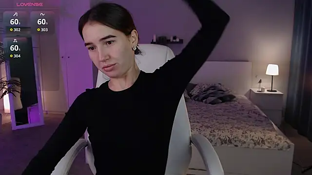 Bellla Haddid online show from 09/29/25, 01:11