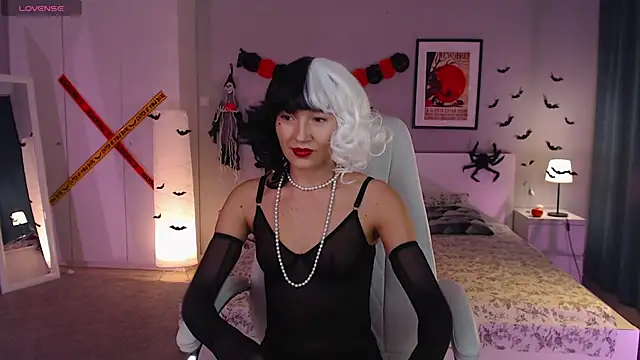 Bellla Haddid online show from 11/01/25, 01:18