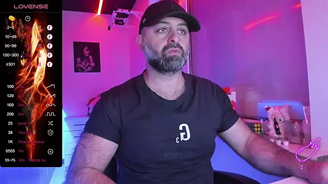 Snapshot of MAGABEAR077 chatting on 01/17/26, 07:24 MAGABEAR077 online show from 01/17/26, 07:24