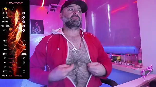 Snapshot of MAGABEAR077 chatting on 02/01/26, 09:08 MAGABEAR077 online show from 02/01/26, 09:08