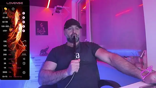 Snapshot of MAGABEAR077 chatting on 02/05/26, 03:11 MAGABEAR077 online show from 02/05/26, 03:11