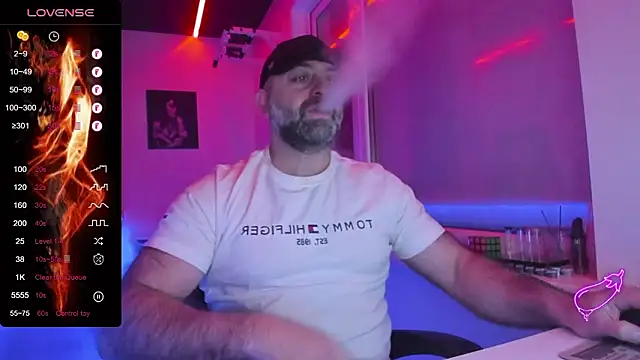 Snapshot of MAGABEAR077 chatting on 02/07/26, 04:22 MAGABEAR077 online show from 02/07/26, 04:22