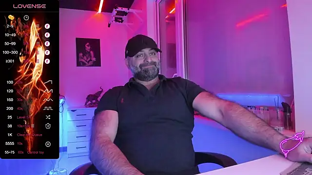 Snapshot of MAGABEAR077 chatting on 02/09/26, 07:29 MAGABEAR077 online show from 02/09/26, 07:29