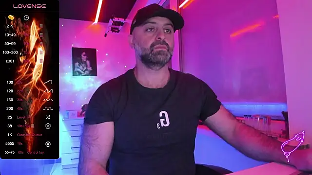 Snapshot of MAGABEAR077 chatting on 02/25/26, 11:14 MAGABEAR077 online show from 02/25/26, 11:14