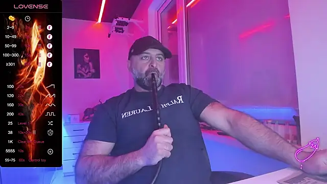 Snapshot of MAGABEAR077 chatting on 02/28/26, 09:32 MAGABEAR077 online show from 02/28/26, 09:32