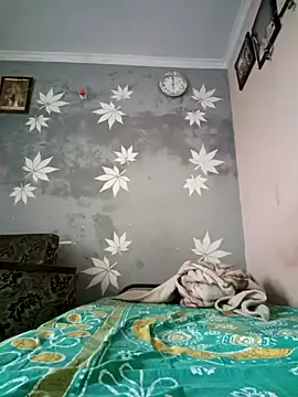 Snapshot of Kavya_kapoor chatting on 02/25/25, 12:24 Kavya kapoor online show from 02/25/25, 12:24