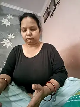 Snapshot of Kavya_kapoor chatting on 02/27/25, 02:42 Kavya kapoor online show from 02/27/25, 02:42