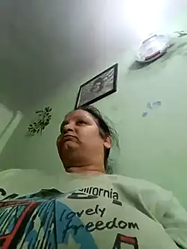 Snapshot of Kavya_kapoor chatting on 03/15/25, 04:10 Kavya kapoor online show from 03/15/25, 04:10