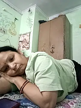 Snapshot of Kavya_kapoor chatting on 09/19/25, 08:38 Kavya kapoor online show from 09/19/25, 08:38