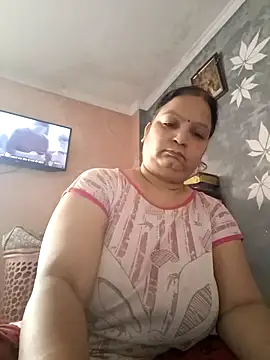 Snapshot of Kavya_kapoor chatting on 09/26/25, 01:31 Kavya kapoor online show from 09/26/25, 01:31