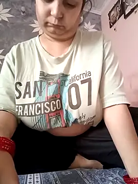 Snapshot of Kavya_kapoor chatting on 11/16/25, 04:40 Kavya kapoor online show from 11/16/25, 04:40