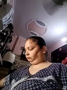 Kavya kapoor online show from 05/17/26, 04:10