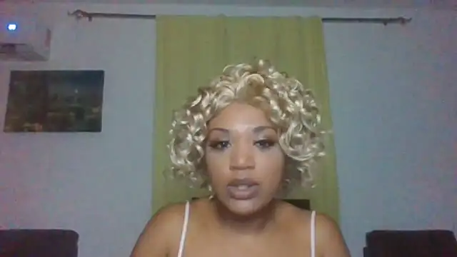 Snapshot of thekelliecapri chatting on 06/20/26, 06:38 thekelliecapri online show from 06/20/26, 06:38