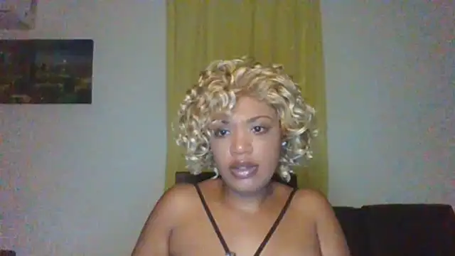 Snapshot of thekelliecapri chatting on 06/28/26, 07:58 thekelliecapri online show from 06/28/26, 07:58