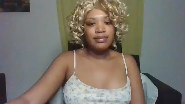 Snapshot of thekelliecapri chatting on 07/14/26, 03:11 thekelliecapri online show from 07/14/26, 03:11