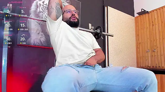 Luke  09 online show from 11/21/25, 11:20