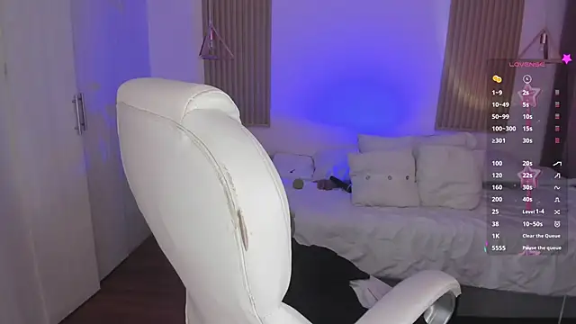 Kendall Bunnyy online show from 09/16/25, 08:21