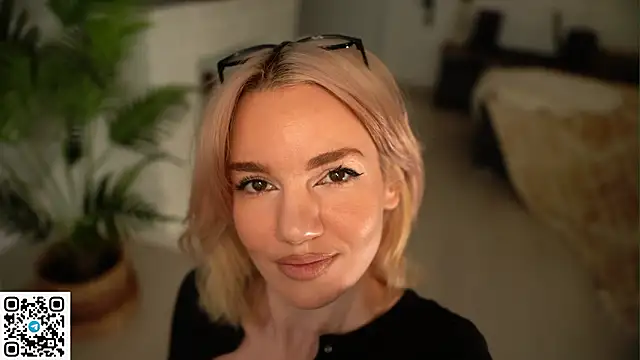 Heidi11 online show from 03/26/26, 02:22