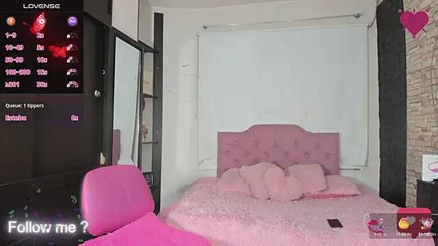 kitty queen10 online show from 12/13/24, 08:20