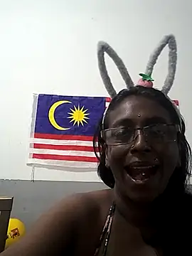 mamakarma1403 online show from 09/19/25, 12:02