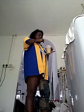 mamakarma1403 online show from 10/06/25, 12:41