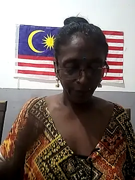 mamakarma1403 online show from 10/23/25, 02:27