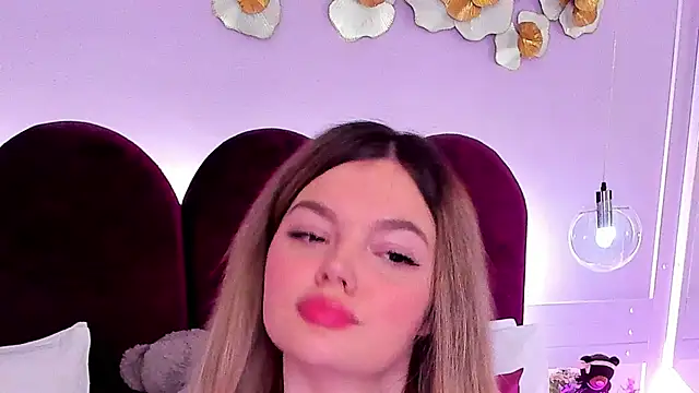 ZaraBloom online show from 03/03/26, 04:13