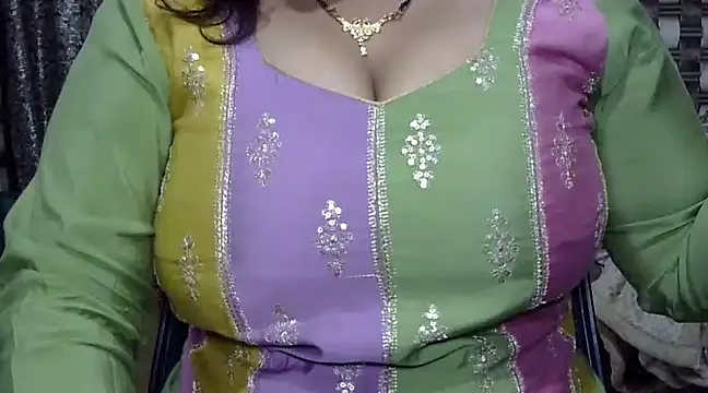 MONICA-LOVE online show from 12/26/24, 08:53