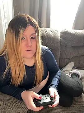 PuckBunny17 online show from 02/11/25, 09:03