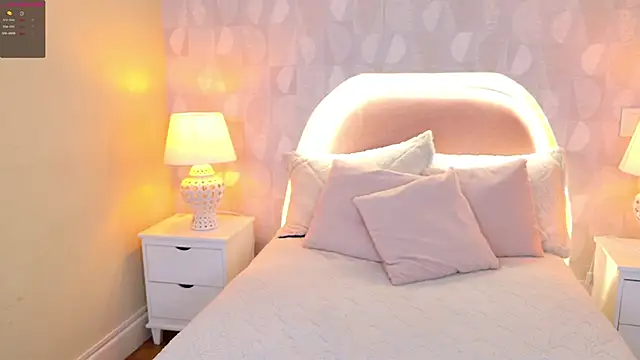 Snapshot of april_rousse chatting on 03/07/25, 07:05 april rousse online show from 03/07/25, 07:05