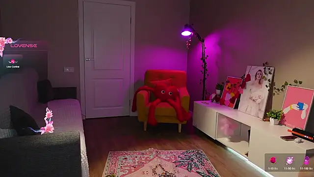 Snapshot of SpiceJessy chatting on 02/25/26, 05:17 SpiceJessy online show from 02/25/26, 05:17