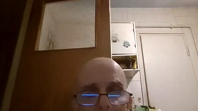 Snapshot of mariusica1@xh chatting on 06/18/26, 09:19 mariusica1xh online show from 06/18/26, 09:19
