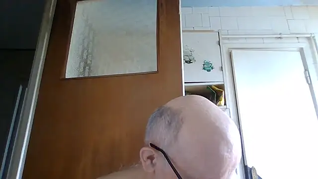 Snapshot of mariusica1@xh chatting on 07/04/26, 09:37 mariusica1xh online show from 07/04/26, 09:37