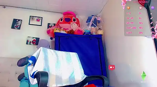 nicol gill  online show from 01/18/25, 02:23