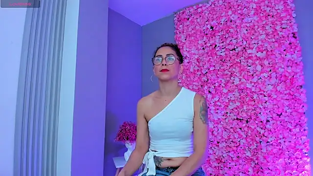 Angela donnato online show from 03/20/25, 03:23