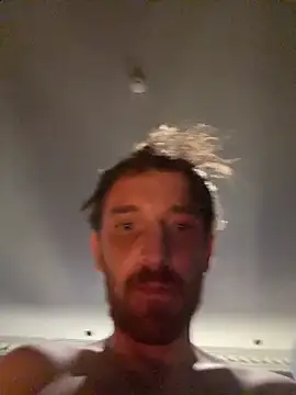 Snapshot of PocoLoco420 chatting on 11/02/25, 04:37 PocoLoco420 online show from 11/02/25, 04:37