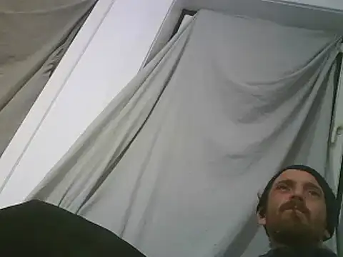 Snapshot of PocoLoco420 chatting on 11/09/25, 09:46 PocoLoco420 online show from 11/09/25, 09:46