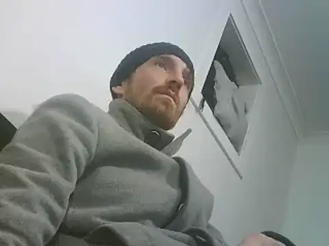 Snapshot of PocoLoco420 chatting on 11/24/25, 02:11 PocoLoco420 online show from 11/24/25, 02:11