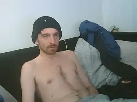 Snapshot of PocoLoco420 chatting on 12/15/25, 09:19 PocoLoco420 online show from 12/15/25, 09:19