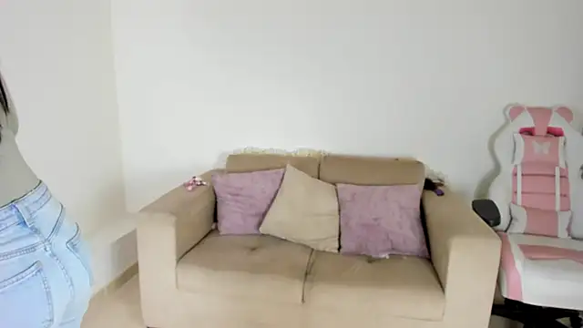 Snapshot of Charlotte_cowell_sub1_ chatting on 02/06/25, 10:10 Charlotte cowell sub1 online show from 02/06/25, 10:10