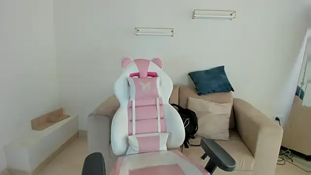 Snapshot of Charlotte_cowell_sub1_ chatting on 09/19/25, 08:09 Charlotte cowell sub1 online show from 09/19/25, 08:09