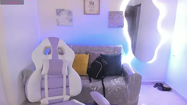 Snapshot of Charlotte_cowell_sub1_ chatting on 11/27/25, 03:03 Charlotte cowell sub1 online show from 11/27/25, 03:03