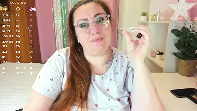 lovely adelle online show from 12/04/24, 07:39